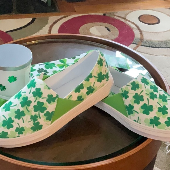 Shamrock slip on sneakers women’s size 7 brand new beautiful wear your Irish - Picture 4 of 5
